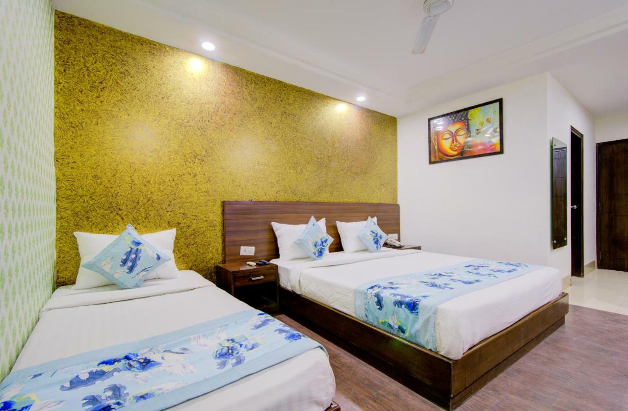 Airport Hotel Daya Capitol Ню Делхи Екстериор снимка