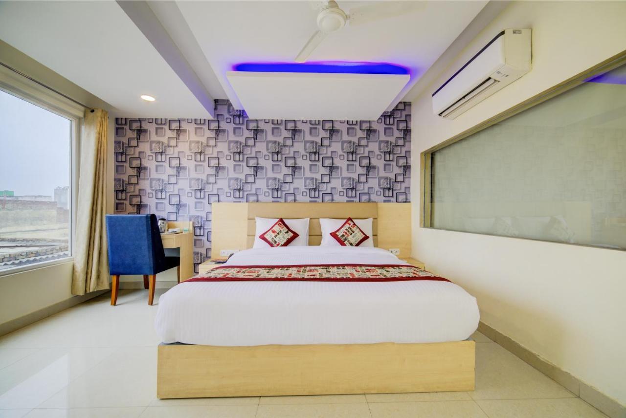Airport Hotel Daya Capitol Ню Делхи Екстериор снимка